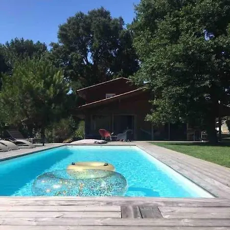 Hotell 4ch Et Superbe Piscine Chauffee A Capbreton